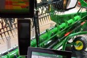 JOHN DEERE lan�a nova colheitadeira 