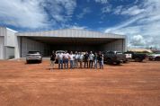 Dois grandes grupos do agroneg�cio inauguram hangar em Porto Alegre do Norte - MT