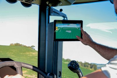 Produ��o nacional, novo display com Edge Computing amplia tecnologia no campo
