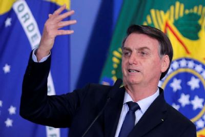 Bolsonaro revoga impedimento da cana-de-a��car para Amaz�nia