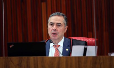Declara��o de Barroso sobre �derrotar o bolsonarismo� recoloca STF na mira e d� combust�vel para oposi��o