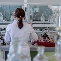 Pesquisa brasileira cria adesivo � base de mamona