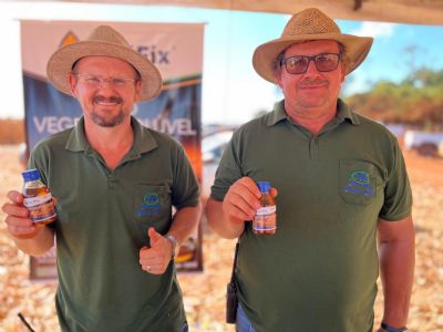 Santa Rita Ind�stria e Com�rcio lan�a faz o lan�amento do AgriFix�, �leo vegetal e espalhante adesivo