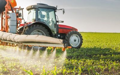 63 agrot�xicos que haviam sido liberados pelo Minist�rio de Agricultura, s�o suspensos pela Justi�a