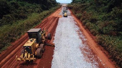 Prefeito de Vila Rica v� como positiva reuni�o com ministro do transporte sobre a pavimenta��o asf�ltica da BR-158