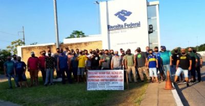 Caminh�es seguem parados na fronteira com Argentina com exig�ncia de teste de Covid