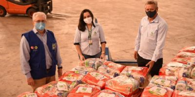 Agricultor Solid�rio: Aprosoja entrega 400 cestas b�sicas a entidade em Goi�s