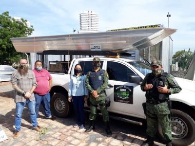 Sema entrega barco e motor para prefeitura de Rondon�polis