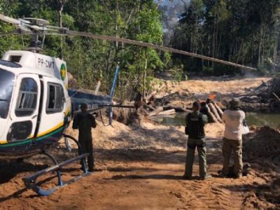 Fiscaliza��o destr�i acessos utilizados para desmate ilegal em unidades de conserva��o de Colniza