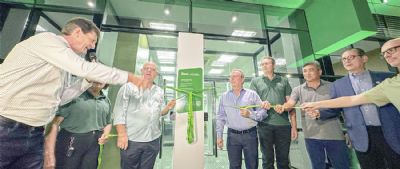 Sicredi Araxingu inaugura nova ag�ncia em Capanema/PA com grande participa��o da comunidade