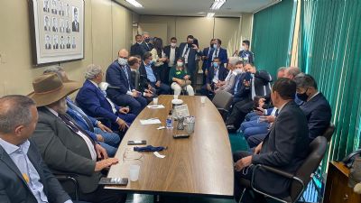 Bancada de  MT diz que dinheiro n�o ser� problema para o asfalto da BR 158