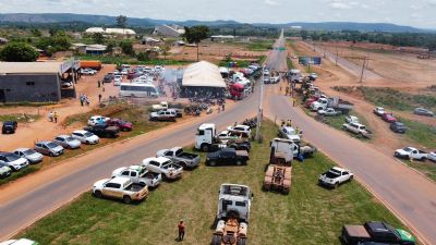 Carreata hist�rica em Confresa nesta segunda-feira