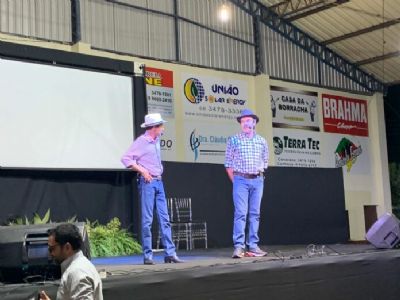 Com show de dupla de humoristas, Sicredi apresenta resultados de 2023 e nova ag�ncia de Canarana