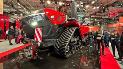 � lan�ado o maior e mais potente trator da hist�ria; Veja