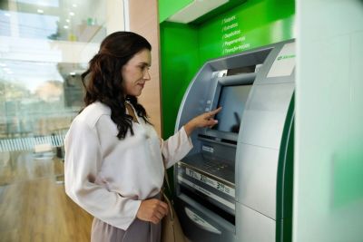 Vou receber 13� sal�rio: o que fazer com o dinheiro extra?