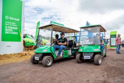 Mais de 3 mil pessoas s�o transportadas pelo �Carrinho do Sicredi� durante Dinetec 2024