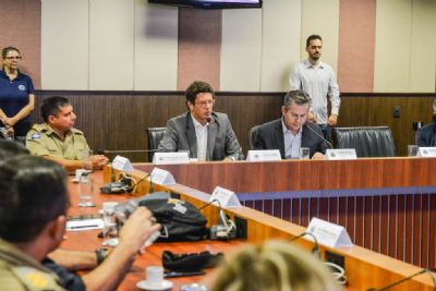 Ministro do Meio Ambiente garante refor�o e recursos para combater inc�ndios florestais