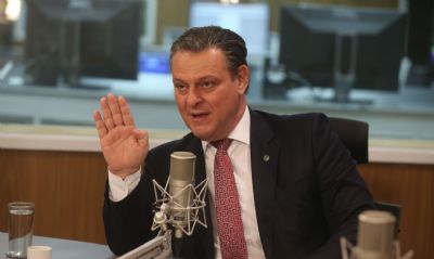 F�varo elogia decis�o de Mauro em estadualizar BR e anuncia programa de recupera��o de rodovias