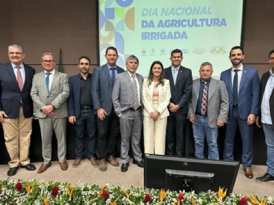 Comitiva recebe implementos para apoiar o polo de irriga��o do Araguaia Xingu