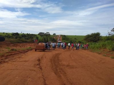 BR-158 registra tr�fego lento ap�s carretas n�o conseguirem subir serra, tr�fego segue normal