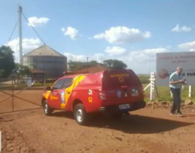 Homem morre soterrado por mais de 60 toneladas de soja em Nova Aurora, diz Corpo de Bombeiros