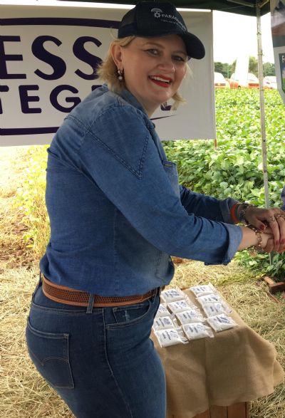 Jornalista Camila Nalevaiko participa de Semin�rio em Manaus onde fala sobre as causas ind�genas em MT