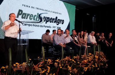 Conectividade no campo � tema em feira  em Campo Novo dos Parecis
