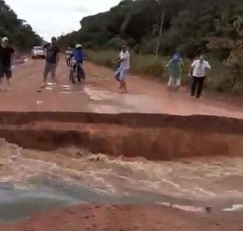 V�deo da BR-158 supostamente interditada que circula nos grupos de WhatsApp � falso