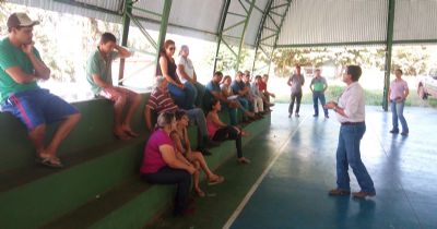 Secretaria de Agricultura debate aptid�o produtiva com produtores da regi�o do Distrito do Buriti