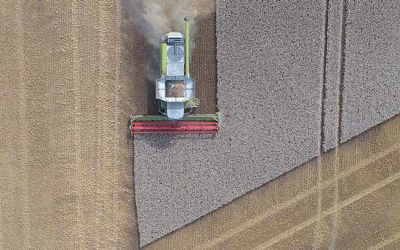 �Eu sempre digo, venda a colheitadeira, construa um armaz�m, pague para o vizinho colher para voc� que no ano que vem voc� vai ter lucro e pode comprar a colheitadeira de novo�. Esse � o argumento que o produtor rural de Ipiranga do Norte e President