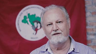 Stedile anuncia que o MST far� milhares de invas�es em todo o Brasil