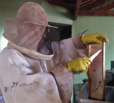 Empaer propicia alternativa de renda a casal produtor de leite