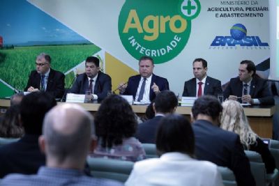 Blairo Maggi decide ingressar na OMC contra restri��es da UE � importa��o de aves