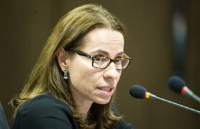 MP defende pesquisa e diz que plantio de soja experimental no Estado n�o tem lastro legal e cient�fico