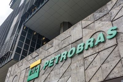 Petrobras ir� absorver oscila��es sem repassar pre�os imediatamente ao consumidor