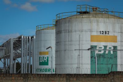 Petrobras reduz pre�os da gasolina em 12% e do diesel em 7,5%