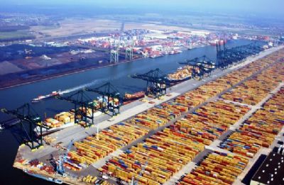 Bolsonaro desmente Doria sobre privatiza��o de portos federais em SP neste ano