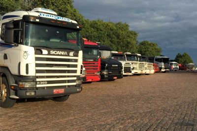 Governo estabelece postos e restaurantes a caminhoneiros como essenciais para log�stica