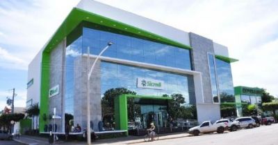 Sicredi conquista marca de 8 milh�es de associados e homenageia presidente da Frencoop, Arnaldo Jardim