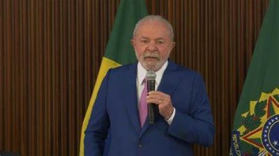 'Agro que usa agrot�xico sem respeito � sa�de humana estava em Bras�lia', diz Lula