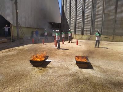Senar-MT capacita trabalhadores para combater inc�ndios no campo